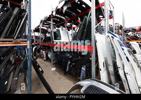 Le marché des pièces automobiles. Banque D'Images