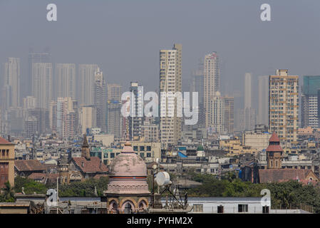 Mumbai Février cityscape avec ciel voilé Banque D'Images