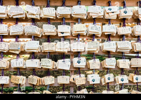 L'ama en bois plaque en lieu de culte Banque D'Images