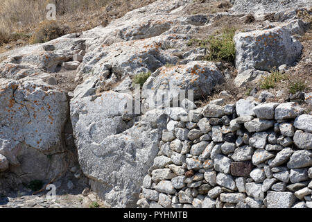 Le sanctuaire d'Artemidoros, roche et fondée par Artemidoros de Apollonios de Pergé, Ancient Thera, Santorin, Grèce. Datant du 3ème siècle Banque D'Images