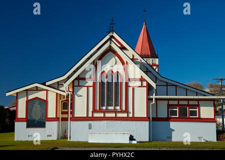 La foi, l'église Saint-Laurent avec Jésus sur la fenêtre, Ohinemutu, Rotorua, île du Nord, Nouvelle-Zélande (usage éditorial uniquement) Banque D'Images