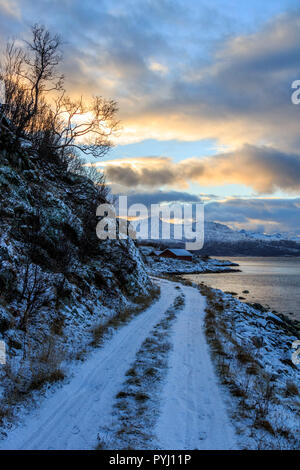 Paysages d'automne sur l'île de Kvaløya à Tromsø Municipalité comté de Troms, Norvège. Banque D'Images