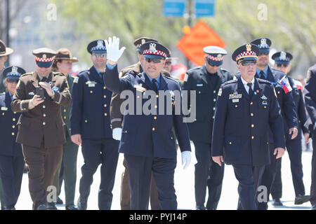 Chicago, Illinois, USA - 5 mai 2018 : La Constitution polonaise Day Parade, les membres des forces de l'ordre dans l'Illinois, en descendant la rue dur Banque D'Images