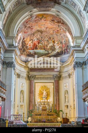 Autel principal avec des fresques par Mariano Rossi dans la cathédrale de Palerme. La Sicile, le sud de l'Italie.