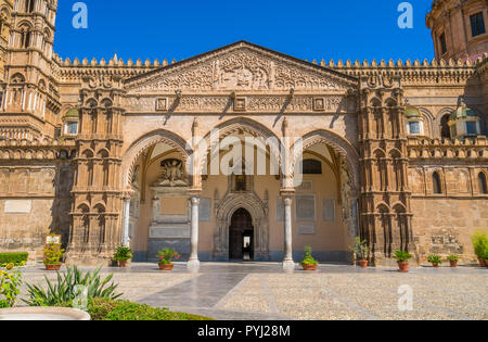 Le célèbre portique de Domenico et Antonello Gagini, dans la cathédrale de Palerme. La Sicile, le sud de l'Italie. Banque D'Images