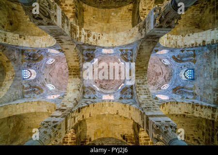 En vue de l'intérieur de l'église de San Cataldo à Palerme. Sicile, Italie. Banque D'Images