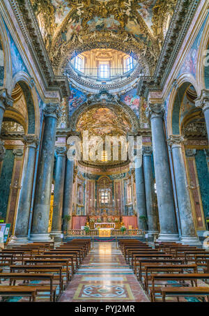 En vue de l'intérieur de l'église de San Giuseppe dei Teatini à Palerme. La Sicile, le sud de l'Italie. Banque D'Images