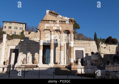 L'Italie, Brescia - 24 décembre 2017 : le point de vue de l'ancien temple romain ruines de Capitolium à Brescia, Site du patrimoine mondial de l'UNESCO le 24 décembre 2017 Banque D'Images