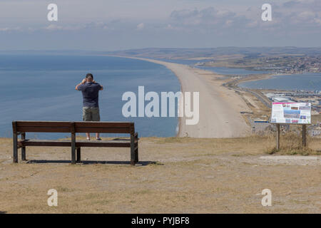 Les touristes à Portland Bill, Dorset, UK. 06Th Août, 2018. Météo britannique. Les touristes profiter du beau temps à l'Île de Portland, dans le Dorset. Banque D'Images