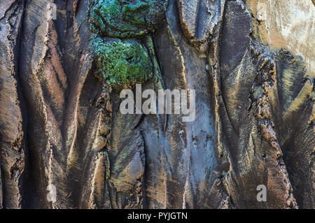 Close-up d'un artefact en pierre sculptée. Texture exclusive. Sculpture en béton. Le travail manuel. Banque D'Images