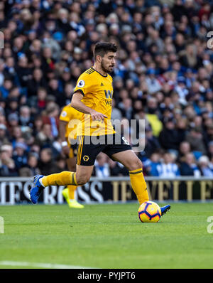 Brighton, UK. 27 Oct 2018. Rúben Neves de Wolverhampton Wanderers lors du premier match de championnat entre Brighton et Hove Albion Wolverhampton Wanderers et à l'AMEX Stadium, Brighton, Angleterre le 27 octobre 2018. Photo par Liam McAvoy. Credit : UK Sports Photos Ltd/Alamy Live News Banque D'Images