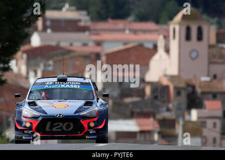 Riudecanyes, Barcelone, Espagne. 28 Oct, 2018. FIA World Rally Championship de l'Espagne ; Thierry Neuville - Nicolas Gilsoul de Hyundai Motorsport à la fin de la scène : l'action de Crédit Plus Sport/Alamy Live News Banque D'Images