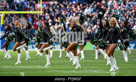 London, UK. 28 October 2018.Jaguars offensive guard Andrew Norwell (68).  Philadelphia Eagles at Jacksonville Jaguars NFL game at Wembley Stadium,  the final game in the NFL London 2018 series. Credit: Stephen Chung /