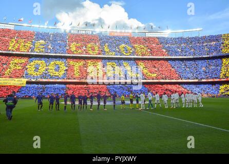 Barcelone, Espagne. 28 Oct, 2018. FC Barcelone partisans pendant la ligue espagnole, match de football entre le FC Barcelone et le Real Madrid le 28 octobre 2018 au Camp Nou à Barcelone, Espagne. Appuyez sur Cordon Cordon Crédit : Presse/Alamy Live News Banque D'Images