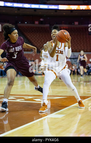 Austin, TX, USA. 28 Oct, 2018. Texas longhorns Sug Sutton # 01 en action au cours de la Basket-ball match contre West Texas A&M à la Frank Erwin Center à Austin, TX. Mario Cantu/CSM/Alamy Live News Banque D'Images