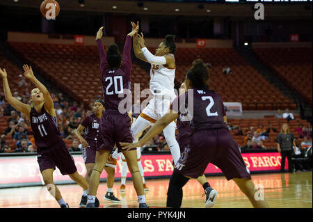 Austin, TX, USA. 28 Oct, 2018. Texas longhorns Sug Sutton # 01 en action au cours de la Basket-ball match contre West Texas A&M à la Frank Erwin Center à Austin, TX. Mario Cantu/CSM/Alamy Live News Banque D'Images