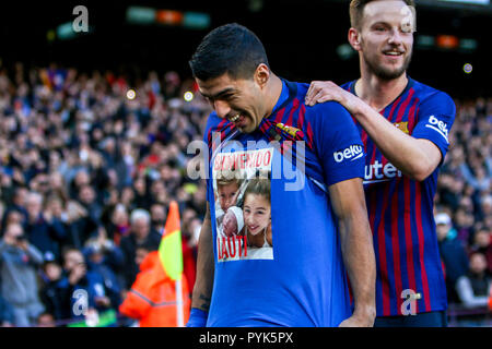 28 octobre 2018, le Camp Nou, Barcelona, Espagne ; La Liga football, Barcelone et Real Madrid ; Luis Suarez du FC Barcelone célèbre 2-0 au Camp Nou Banque D'Images