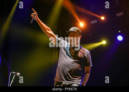 Huntington Beach, CA. 27 Oct, 2018. Jim Lindberg de Pennywise fonctionne à Surf City Blitz à Huntington State Beach le 27 octobre 2018 à Huntington Beach, CA. Credit : CVP/Espace d'image/media/Alamy Punch Live News Banque D'Images