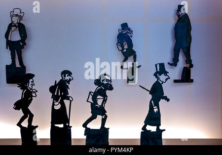 France,Paris,chefs-d'Ombre noire Chat dans le théâtre d'Orsay museum Banque D'Images