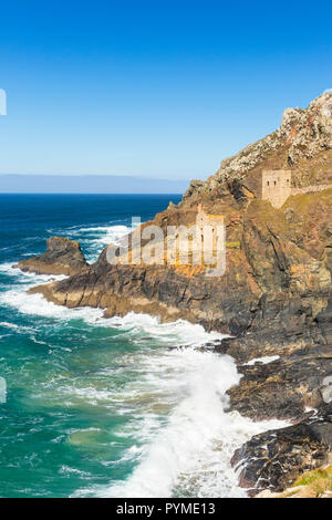 Les couronnes de Cornwall Maisons Botallack moteur historique de la mine d'étain de Cornouailles patrimoine minier Botallack St Just Penzance Cornwall England UK GO Europe Banque D'Images