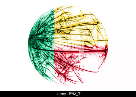 Abstract Bénin drapeau étincelante, Boule de Noël concept isolé sur fond blanc Banque D'Images