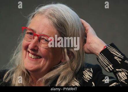 Le professeur Mary Beard au Congrès international des femmes parlementaire Caucus au château de Dublin aujourd'hui. Banque D'Images