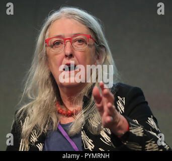 Le professeur Mary Beard au Congrès international des femmes parlementaire Caucus au château de Dublin aujourd'hui. Banque D'Images