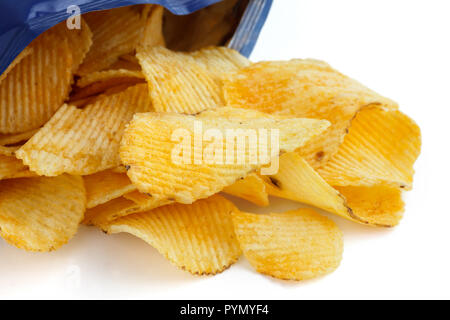 Chips, Coupe ondulée s'échappant d'un aluminium. Banque D'Images