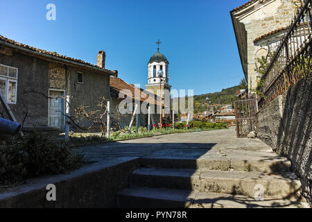 VELIKO TARNOVO, BULGARIE - 11 avril 2017 : les maisons dans la vieille ville de la ville de Veliko Tarnovo, Bulgarie Banque D'Images