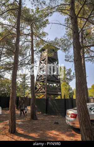 Tour d'observation des incendies de forêt, Israël, Hanita forêt dans la Galilée occidentale, Israël Banque D'Images