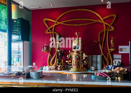 Casa Lis est un palais moderniste à Salamanque construit sur l'ancien mur de la muraille de la ville, où le musée d'Art Nouveau et Art déco est situé. Salamanque, C Banque D'Images