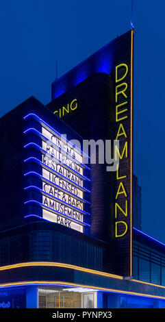 L'emblématique Signe pour Art déco sur le bord de Dreamland Margate. Banque D'Images
