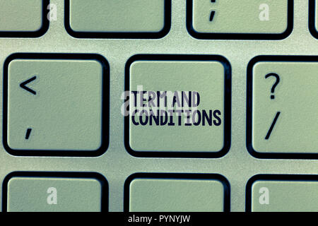 Texte visible et à long terme. Les politiques et règles photo conceptuelle où l'on doit accepter de se conformer. Banque D'Images