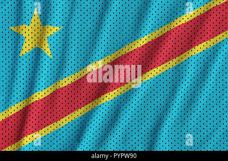 République démocratique du Congo Drapeau imprimé sur un tissu maille nylon polyester sportswear avec certains plis Banque D'Images
