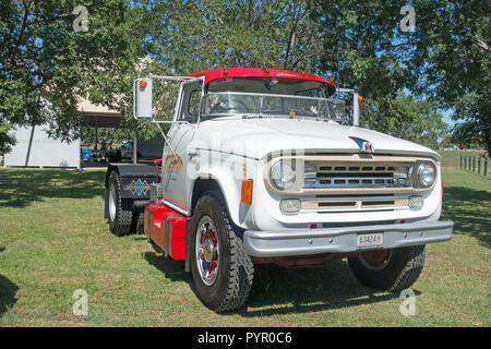 Un International Vintage C1800 Camion. Banque D'Images