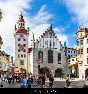 Munich, Allemagne - le 22 septembre. 2016 : l'Ancien hôtel de ville situé sur la place centrale de Munich et est l'une de ses principales décorations. Ce bâtiment a été Banque D'Images