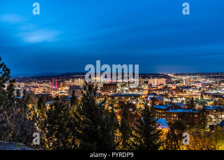 Lumières de la nuit de Spokane, Washington, USA Banque D'Images