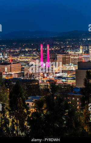 Lumières de la nuit de Spokane, Washington, USA Banque D'Images