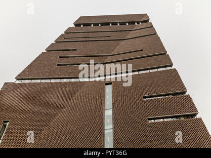 L'interrupteur de la Tate Modern House, rebaptisé Blavatnik Building, à Londres, Angleterre, Royaume-Uni Banque D'Images