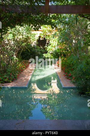 Le jardin espagnol à la Villa Ephrussi de Rothschild à Villefranche-sur-mer sur la côte d'Azur Banque D'Images