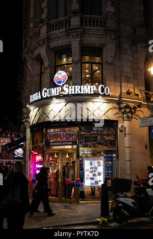 Londres, Royaume-Uni - 18 octobre 2018 : La façade de Bubba Gump Shrimp Co restaurant à Leicester Square, basé sur le fil Forrest Gump Banque D'Images