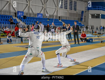 Dublin, Irlande. 27 octobre, 2018. La F.I.E. Coupe du monde par satellite Irish Open d'Escrime. Mens final entre l'epee Karol Kostka et Joseph Banque D'Images