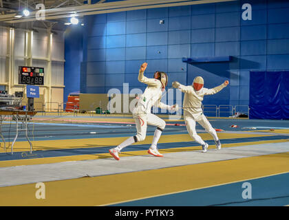 Dublin, Irlande. 27 octobre, 2018. La F.I.E. Coupe du monde par satellite Irish Open d'Escrime. Mens final entre l'epee Karol Kostka et Joseph Banque D'Images