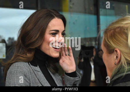 La duchesse de Cambridge arrive pour une visite au Cœur de l'entraîneur de Basildon Essex. Banque D'Images