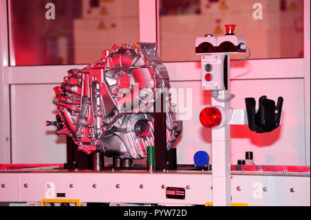 Walbrzych, Pologne. 30 octobre, 2018. Walbrzych, Pologne, Toyota Ouverture d'une nouvelle ligne de production d'entraînement hybride en Pologne. Credit : Kazimierz Jurewicz/Alamy Live News Banque D'Images