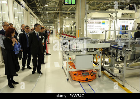 Walbrzych, Pologne. 30 octobre, 2018. Walbrzych, Pologne, Toyota Ouverture d'une nouvelle ligne de production d'entraînement hybride en Pologne. Credit : Kazimierz Jurewicz/Alamy Live News Banque D'Images