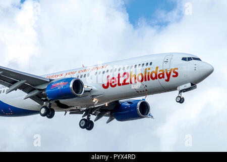 Jet2 vacances avion atterrissage à l'aéroport, Palma de Majorque, châssis d'avion, éjecter Banque D'Images