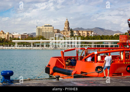 Navire de sauvetage espagnol Mastelero SAR, à Muelle Uno, Port de Malaga, Espagne Banque D'Images