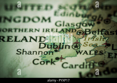 Libre de Dublin, Irlande sur une carte du monde. Banque D'Images