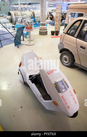 Sinclair C5 batterie d'une personne à l'air velomobile électriques et de l'espace du musée des sciences et de l'industrie, Manchester, Angleterre Banque D'Images